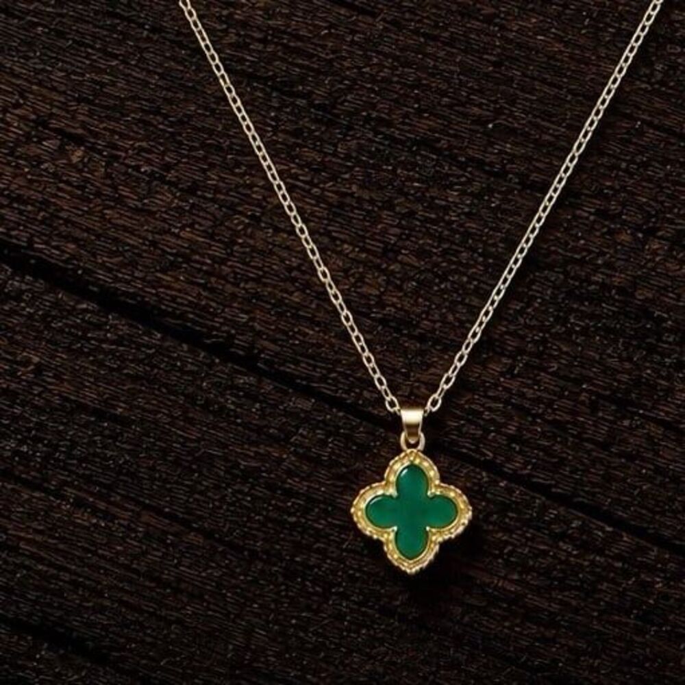 Green Four Leaf Clover Pendant Necklace